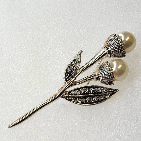 Faux Pearl Flower Bud Brooch Pin - Picture 2 of 11